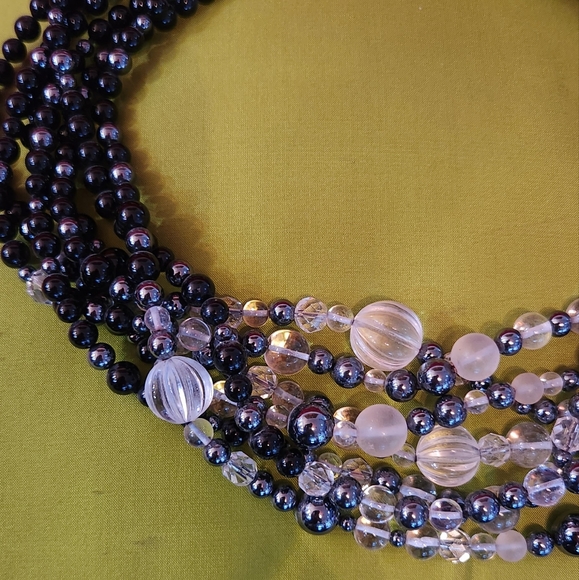 Stunning Black and Crystal Heavy 7 Strand Beaded Necklace. - Picture 2 of 4